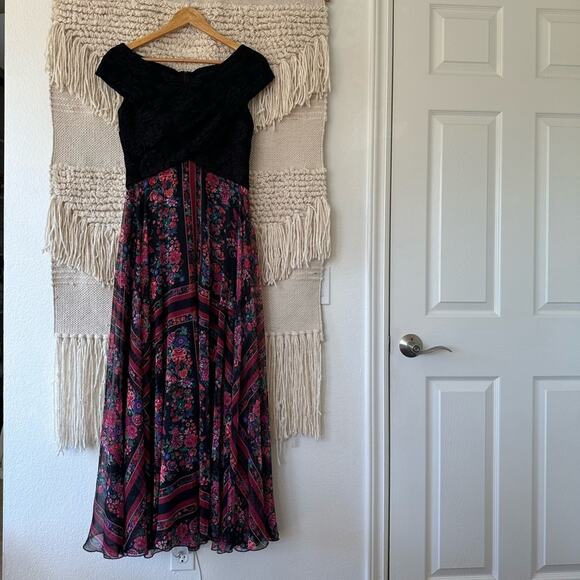 Tadashi Shoji Eisley Off the Shoulder Gown - Picture 1 of 8